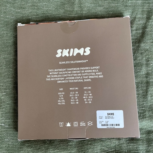 Skims sculpting mid-waist brief - Picture 4 of 4